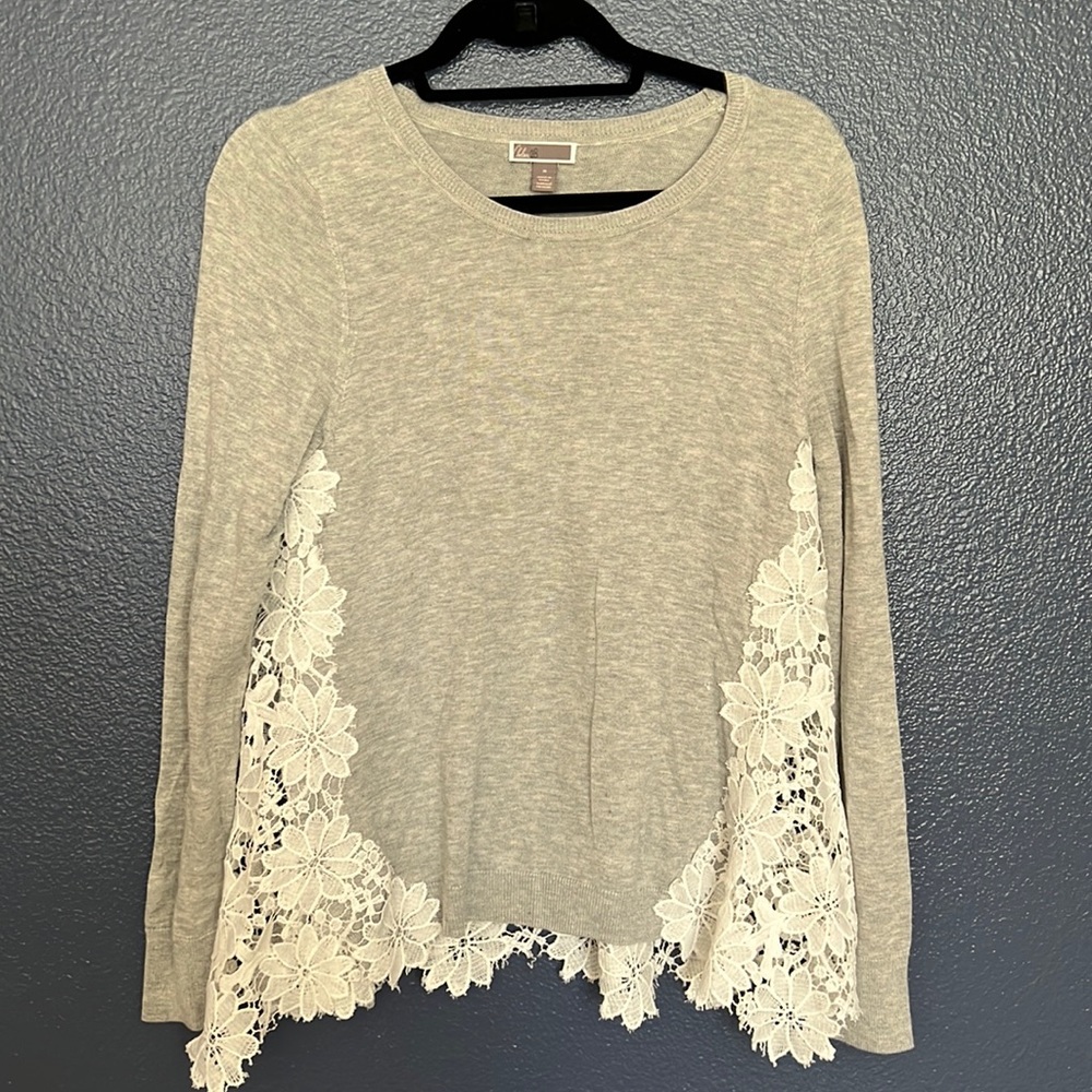 Grey sweater with floral lace